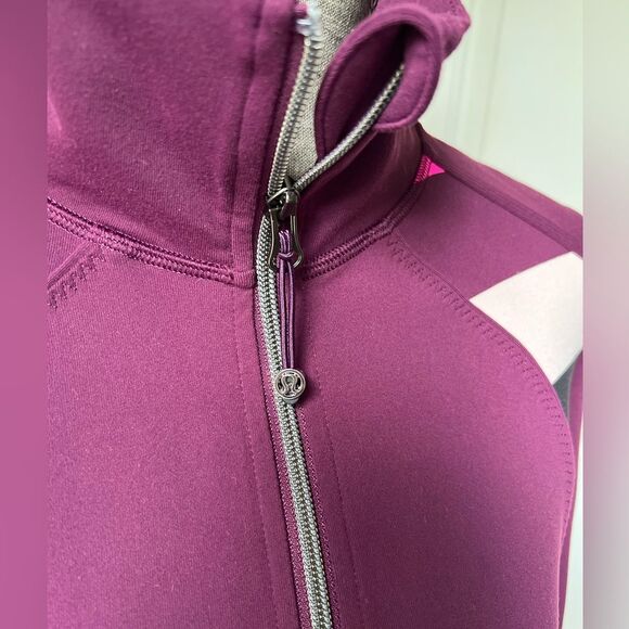 Lululemon Nice Asana Jacket Plum / Pow Stripe Raspberry Glo Light 10 - Picture 4 of 6